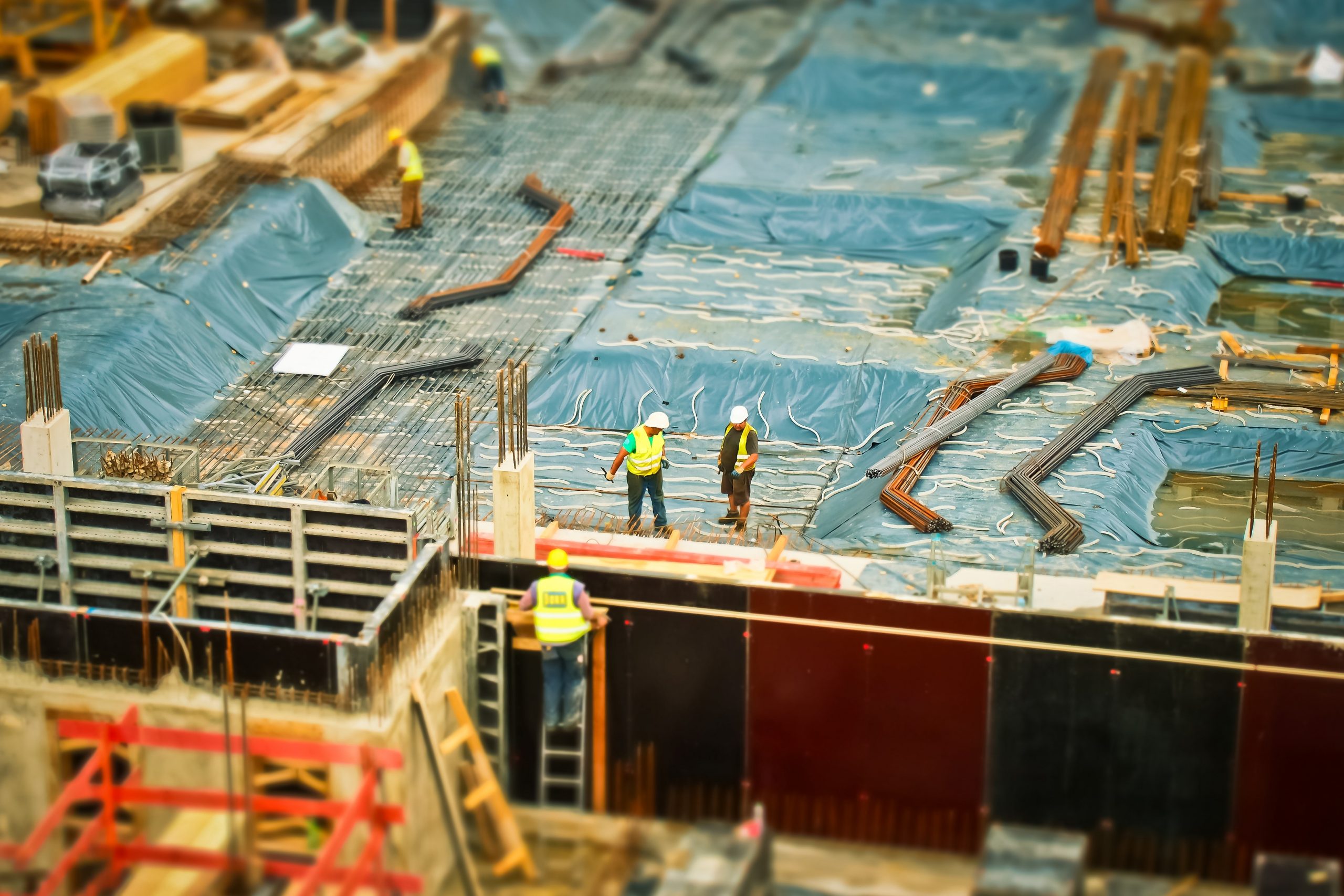 Construção gera 24,5 mil novos empregos em setembro