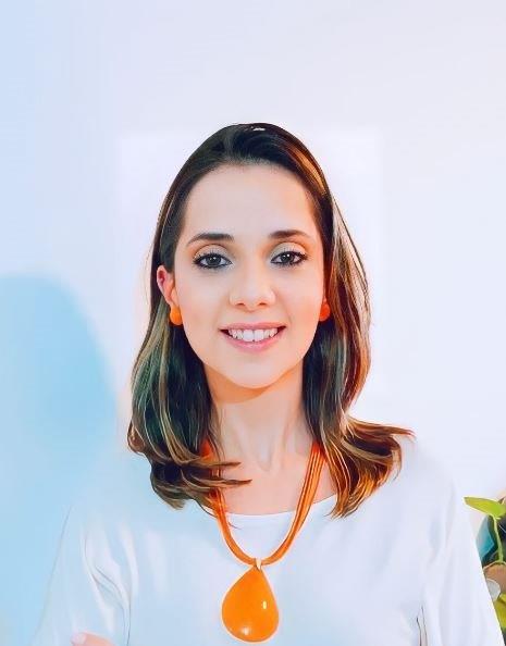 Naiara Comenale Lopes