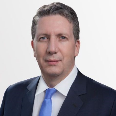 MODERADOR: Ricardo Peake Braga